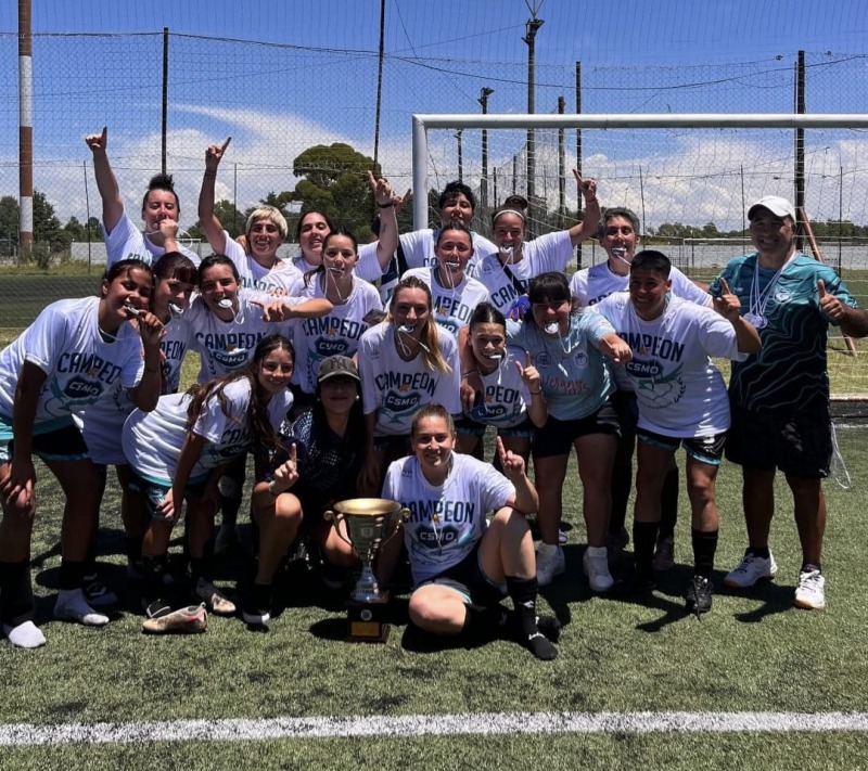 Municipales grit� campe�n en el f�tbol femenino olavarriense